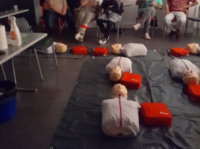 Prêt pour le massage cardiaque